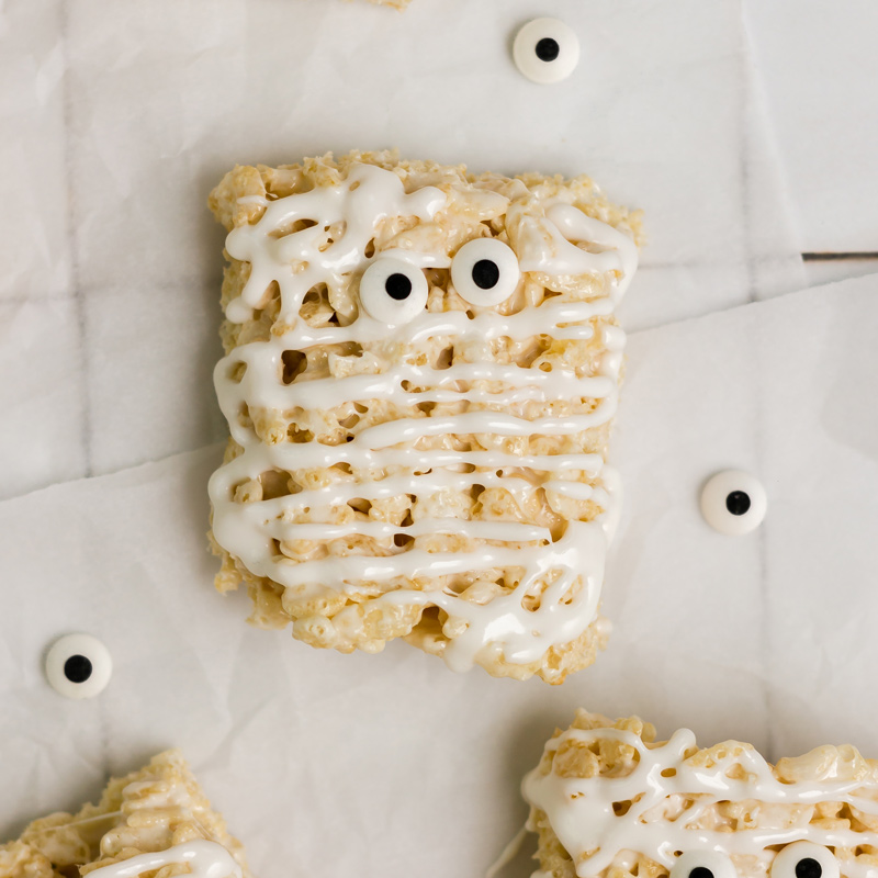 Mummies Rice Krispie Treats - A Classic Twist